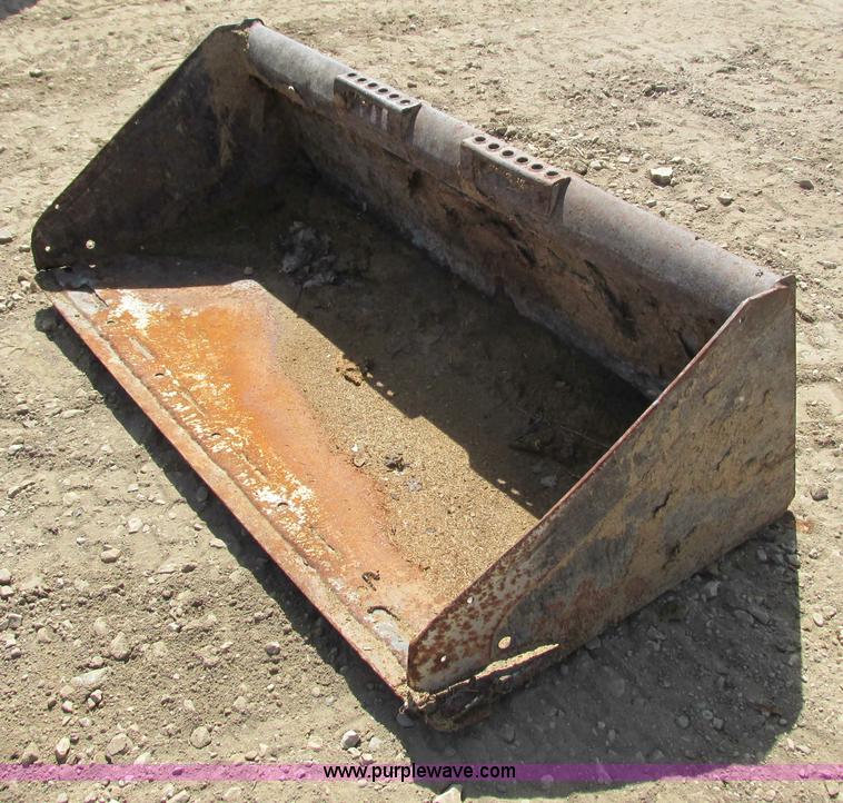 image for item I3968 Skid steer bucket