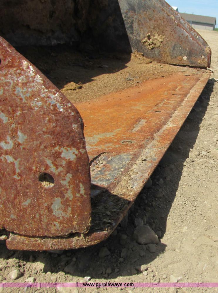 image for item I3968 Skid steer bucket