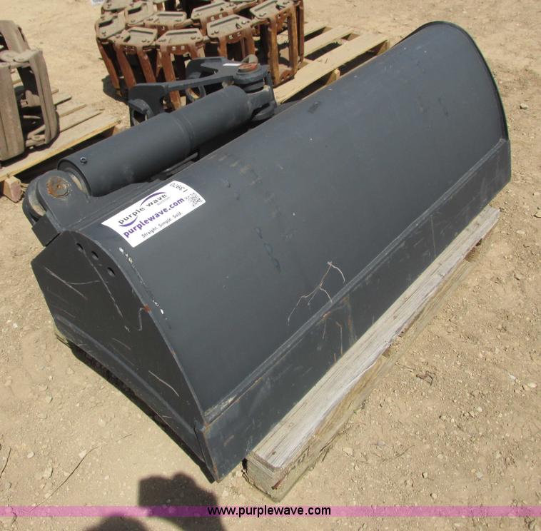 image for item I3970 Bobcat power angle bucket