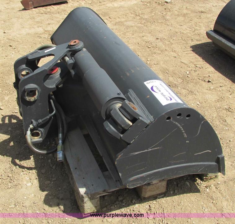 image for item I3970 Bobcat power angle bucket