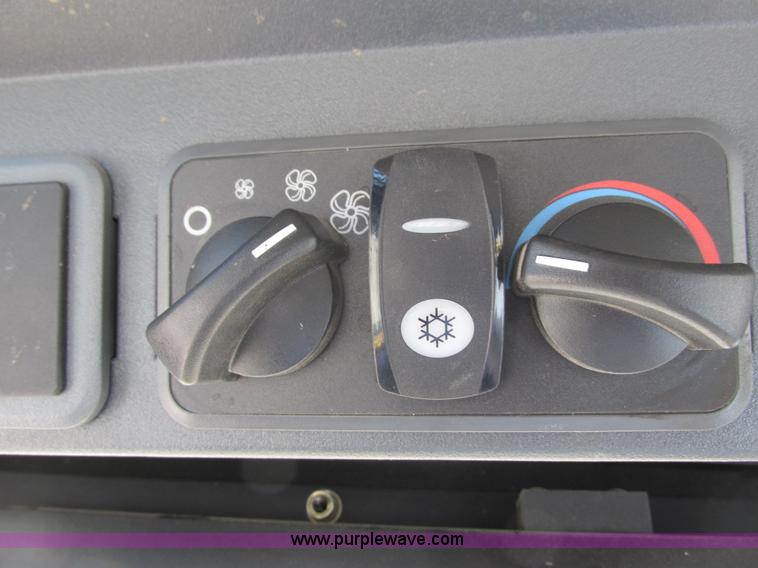 image for item I3974 2012 Caterpillar 246C skid steer