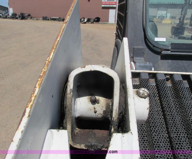 image for item I3979 1985 Bobcat 843 skid steer