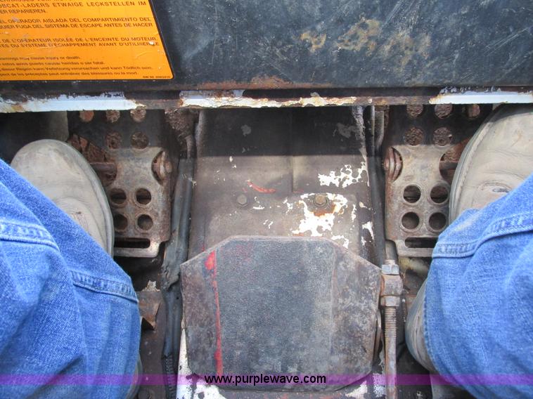 image for item I3979 1985 Bobcat 843 skid steer
