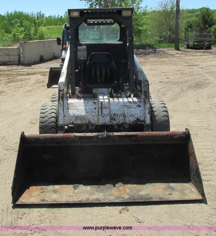 image for item I3980 1999 Bobcat 763 skid steer