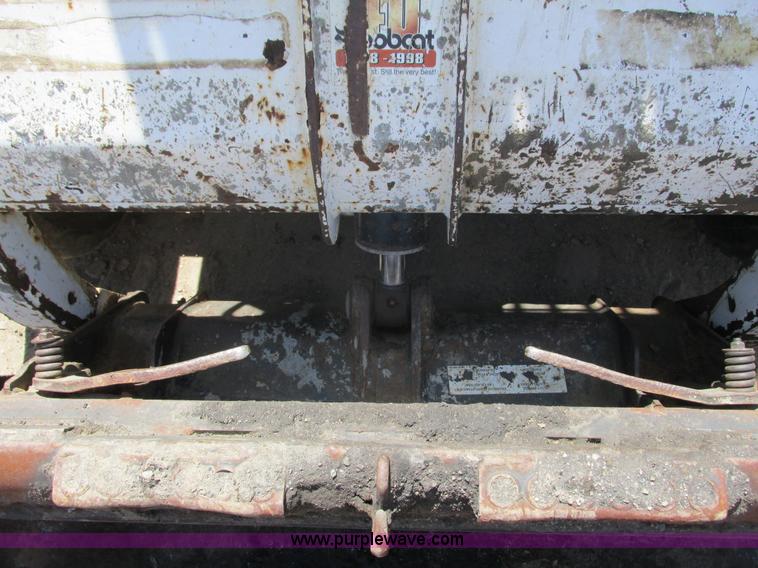 image for item I3980 1999 Bobcat 763 skid steer