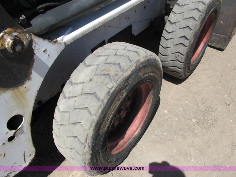 image for item I3980 1999 Bobcat 763 skid steer
