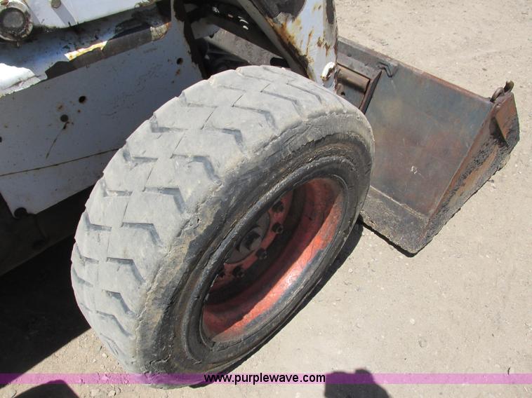 image for item I3980 1999 Bobcat 763 skid steer
