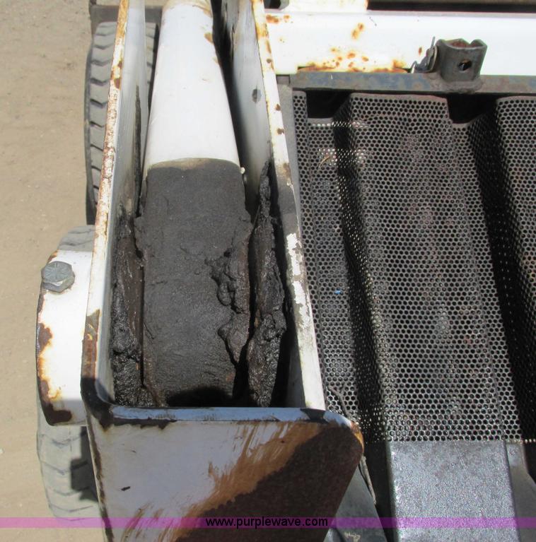 image for item I3980 1999 Bobcat 763 skid steer
