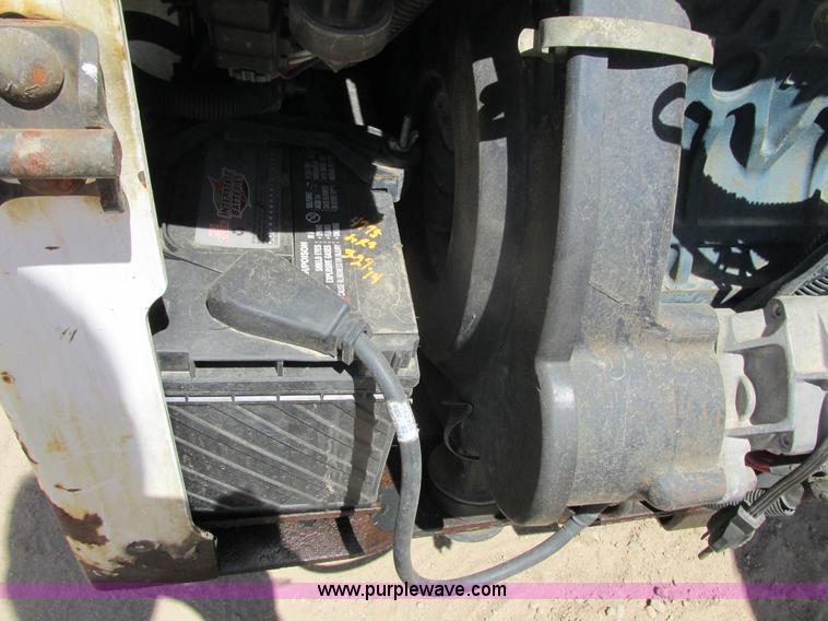 image for item I3980 1999 Bobcat 763 skid steer