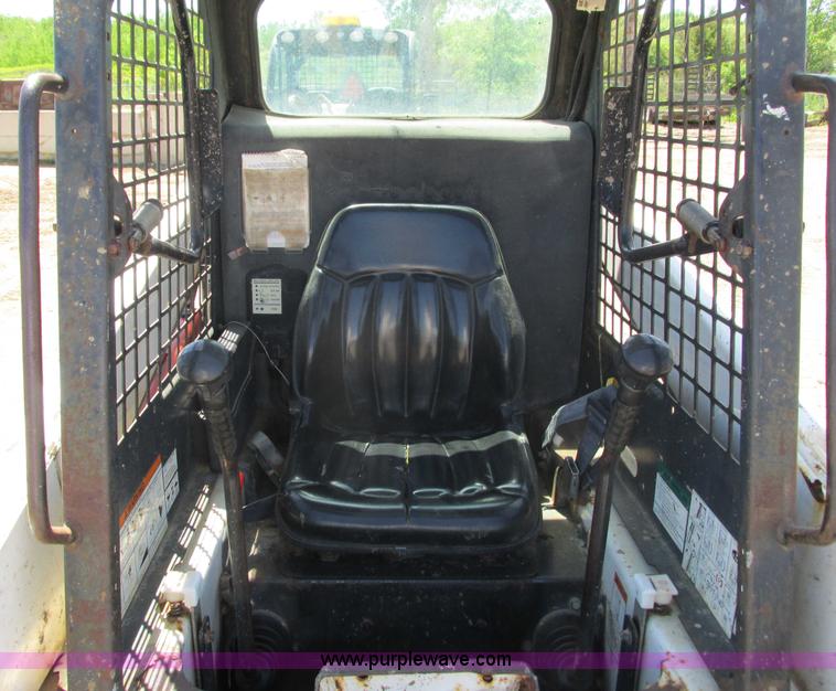 image for item I3980 1999 Bobcat 763 skid steer