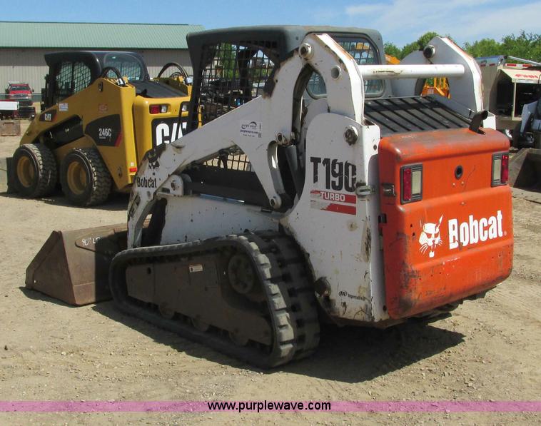 image for item I3981 2005 Bobcat T190 track skid steer
