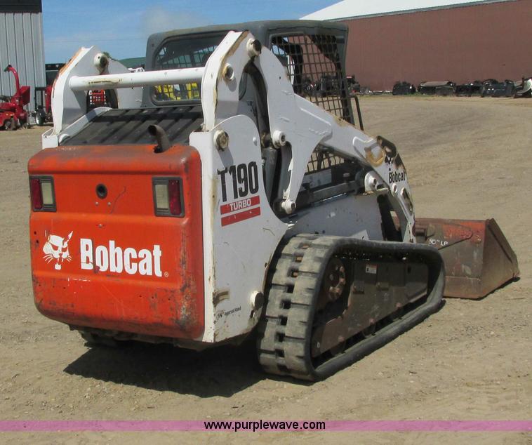 image for item I3981 2005 Bobcat T190 track skid steer