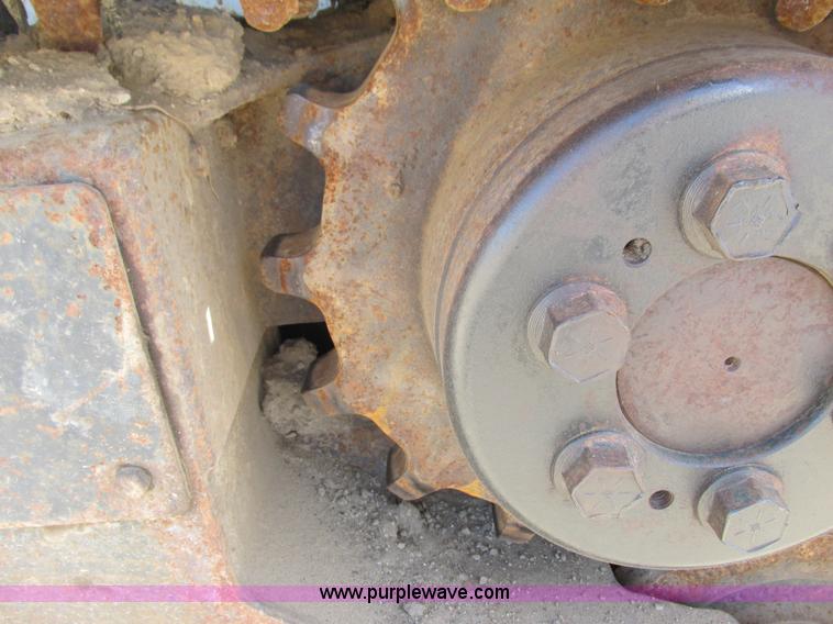 image for item I3981 2005 Bobcat T190 track skid steer