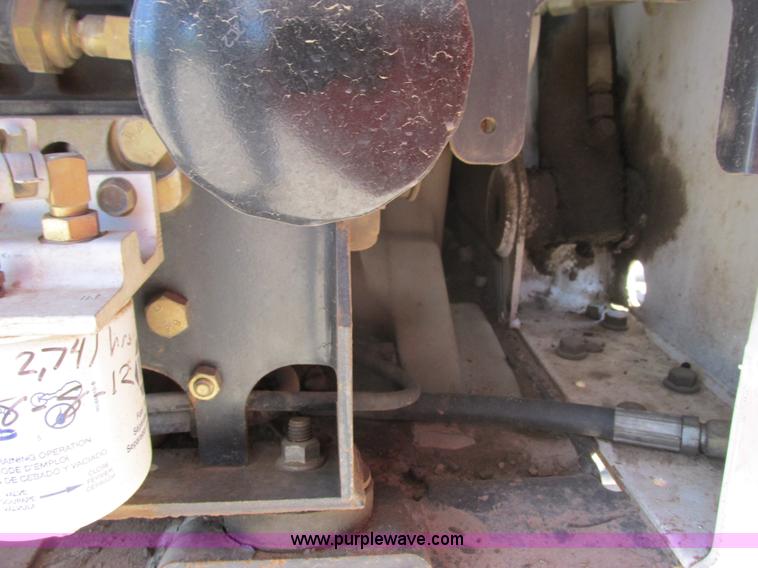 image for item I3981 2005 Bobcat T190 track skid steer