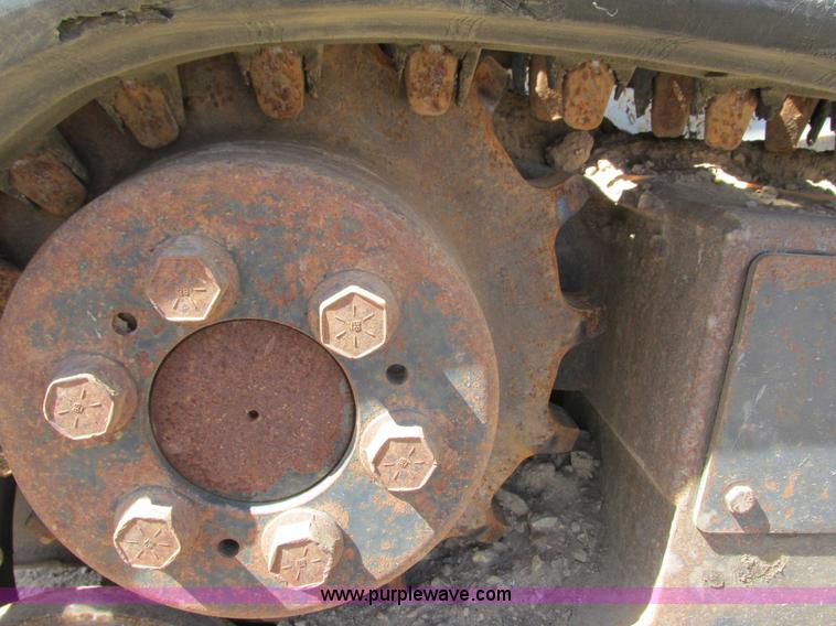 image for item I3981 2005 Bobcat T190 track skid steer