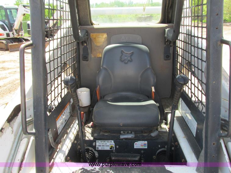 image for item I3981 2005 Bobcat T190 track skid steer