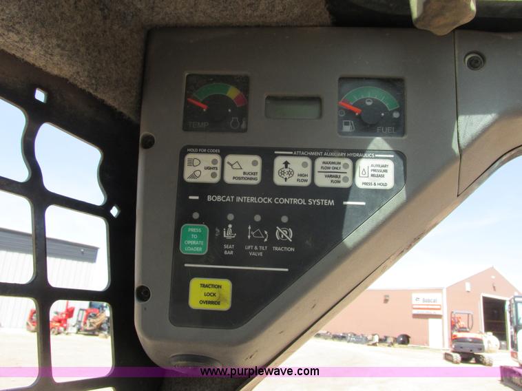 image for item I3981 2005 Bobcat T190 track skid steer