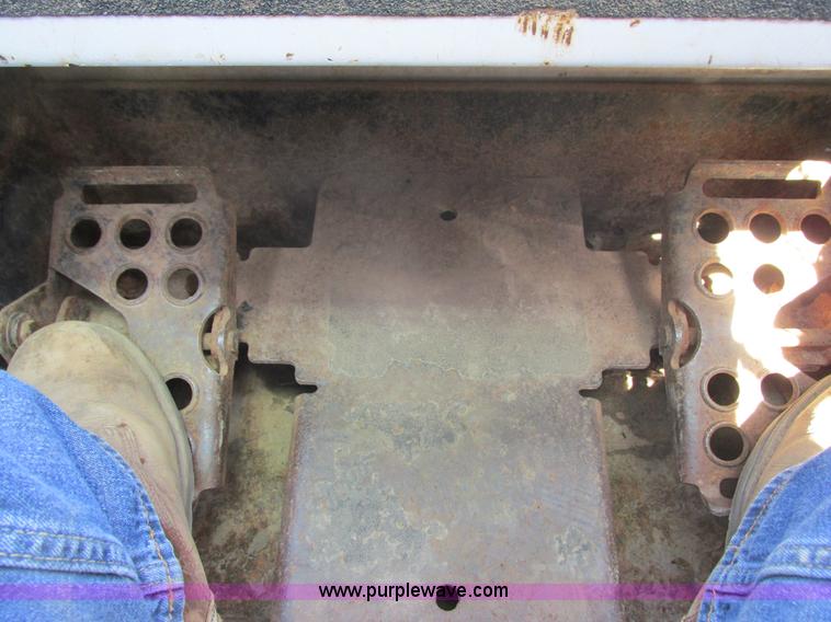 image for item I3981 2005 Bobcat T190 track skid steer