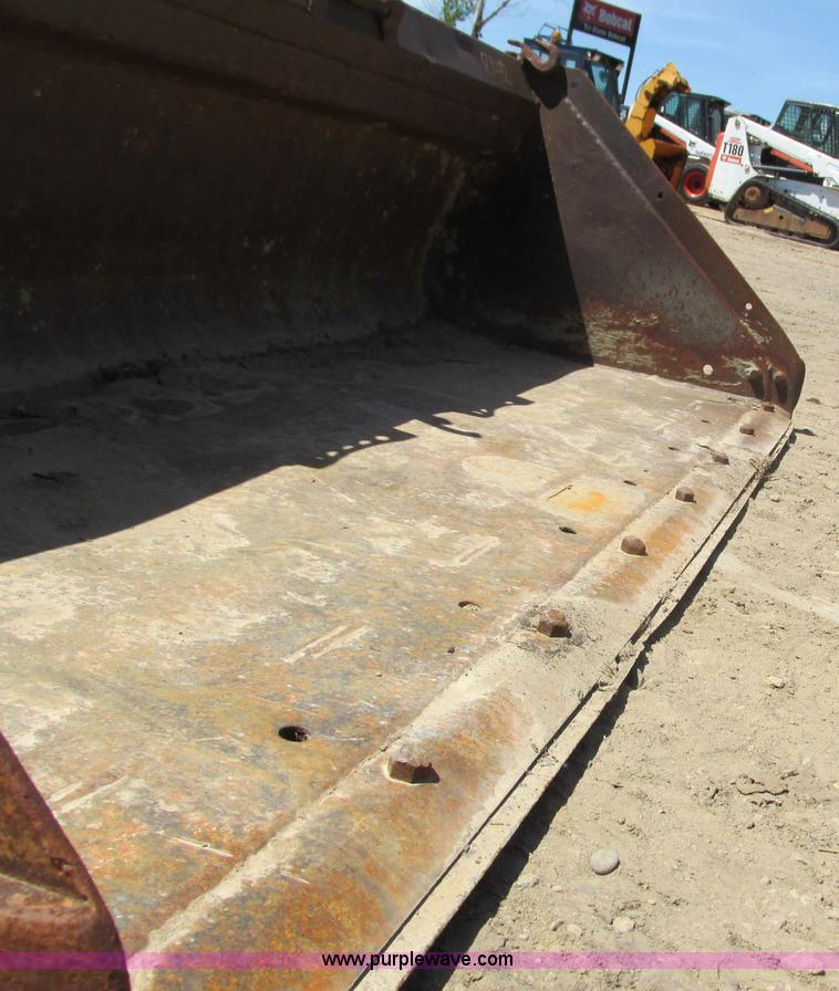 image for item I3982 2011 Bobcat S630 skid steer