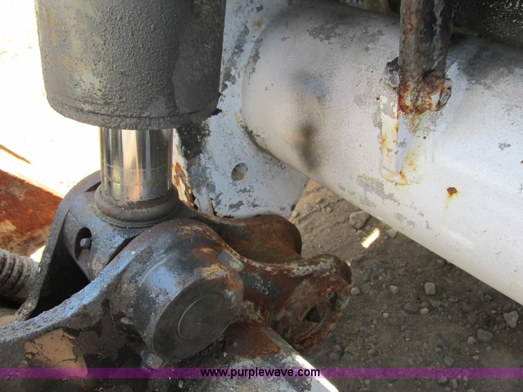 image for item I3982 2011 Bobcat S630 skid steer