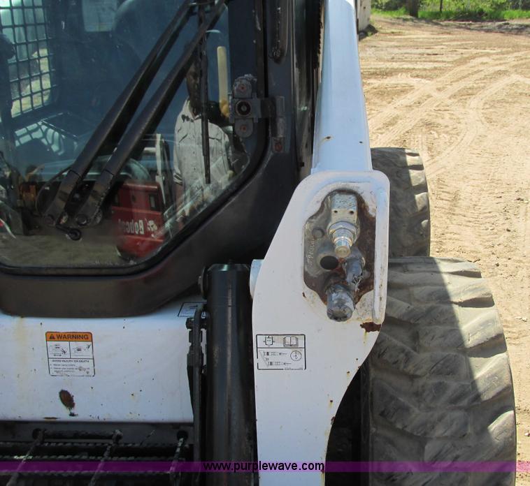 image for item I3982 2011 Bobcat S630 skid steer