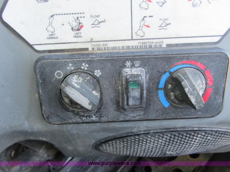 image for item I3982 2011 Bobcat S630 skid steer