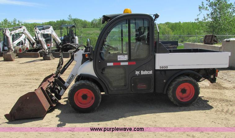 image for item I3983 2004 Bobcat Toolcat 5600 utility work machine
