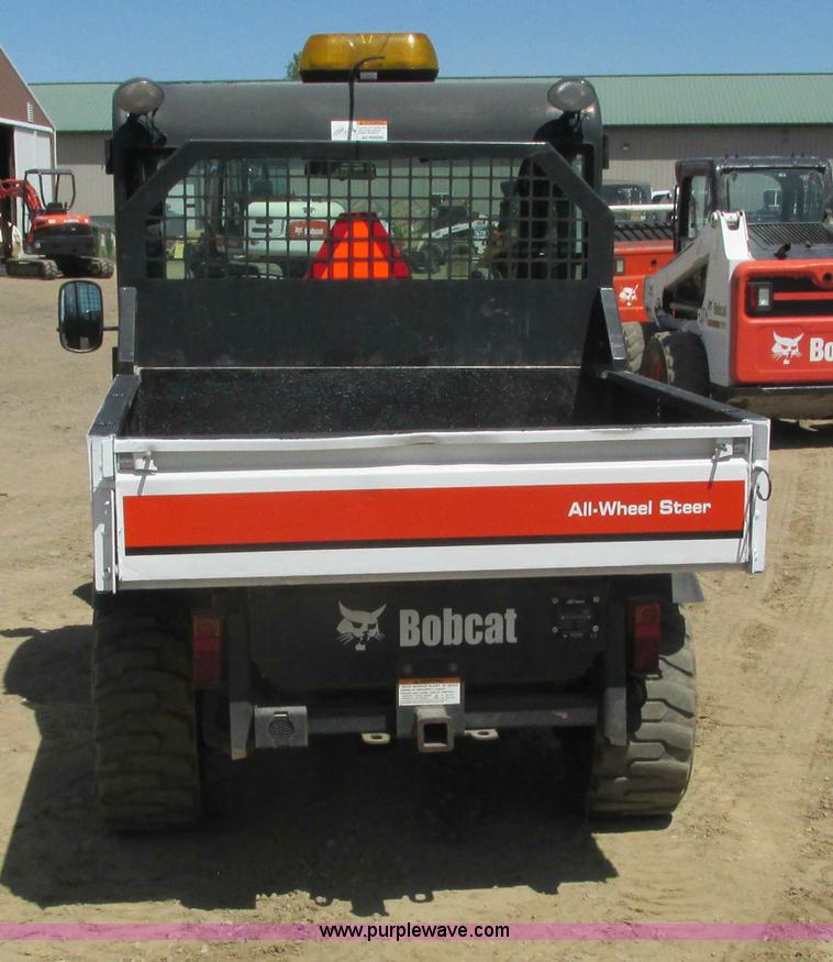 image for item I3983 2004 Bobcat Toolcat 5600 utility work machine