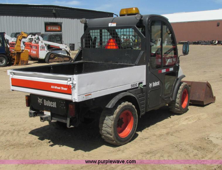 image for item I3983 2004 Bobcat Toolcat 5600 utility work machine