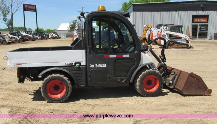 image for item I3983 2004 Bobcat Toolcat 5600 utility work machine