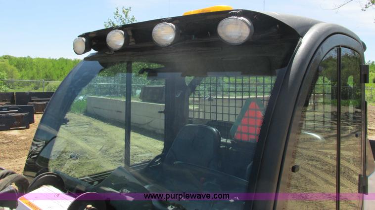 image for item I3983 2004 Bobcat Toolcat 5600 utility work machine