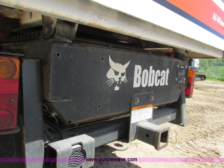 image for item I3983 2004 Bobcat Toolcat 5600 utility work machine