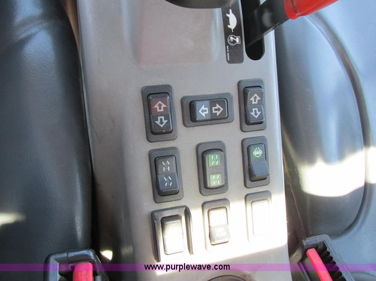 image for item I3983 2004 Bobcat Toolcat 5600 utility work machine