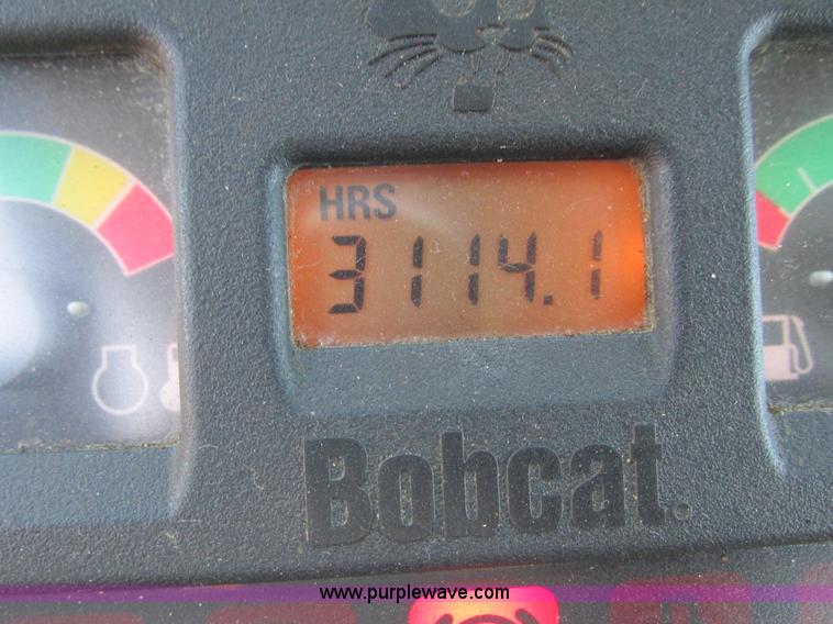image for item I3983 2004 Bobcat Toolcat 5600 utility work machine