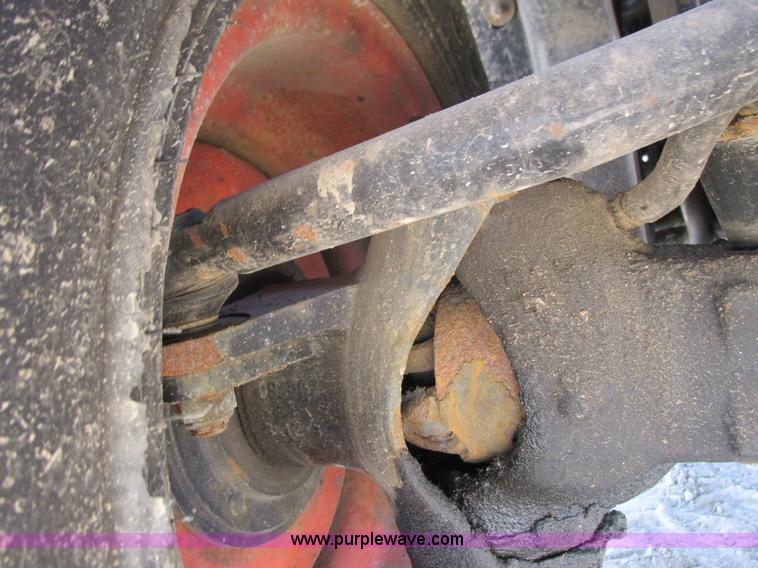 image for item I3983 2004 Bobcat Toolcat 5600 utility work machine