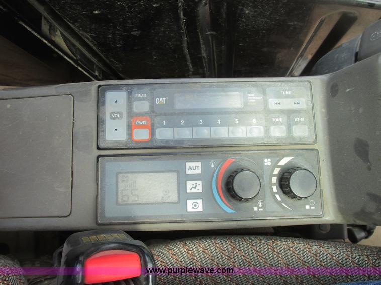 image for item A8688 2004 Caterpillar 345B L excavator