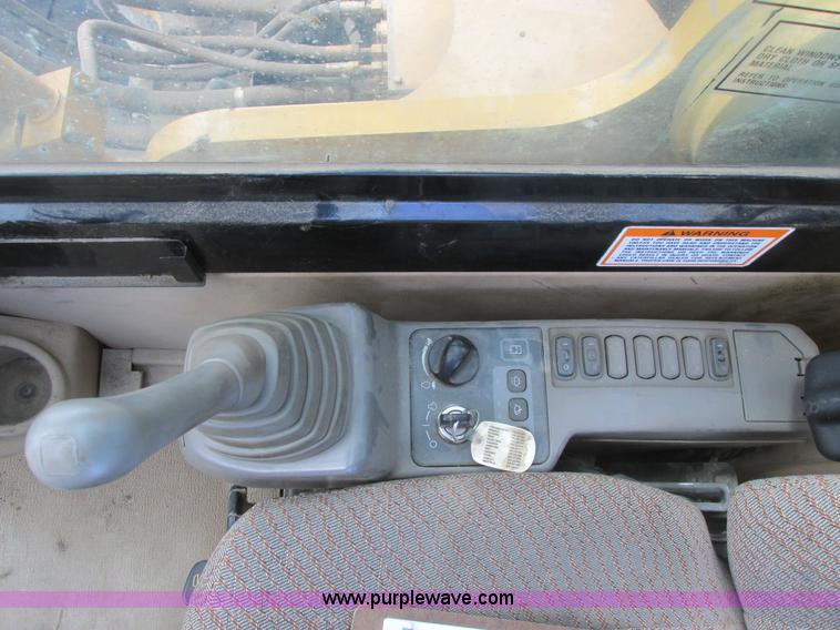 image for item A8688 2004 Caterpillar 345B L excavator