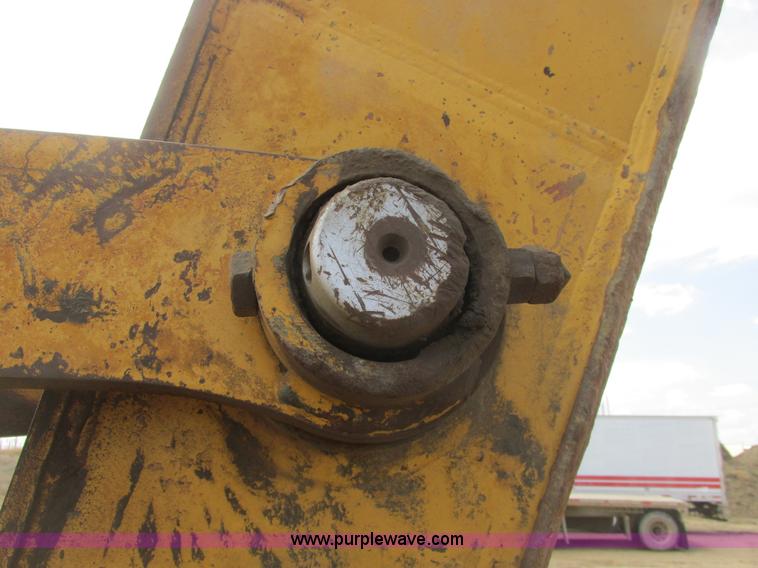 image for item A8688 2004 Caterpillar 345B L excavator