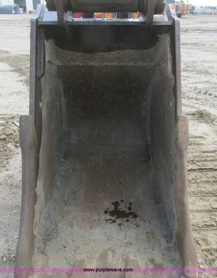 image for item A8688 2004 Caterpillar 345B L excavator