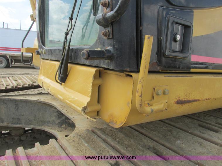 image for item A8688 2004 Caterpillar 345B L excavator