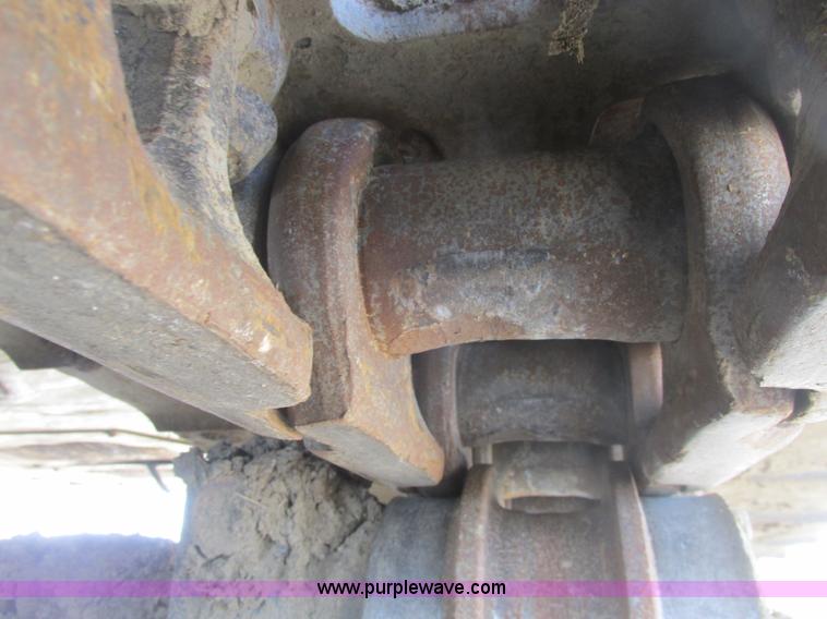 image for item A8688 2004 Caterpillar 345B L excavator