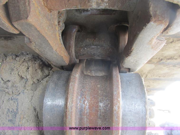 image for item A8688 2004 Caterpillar 345B L excavator