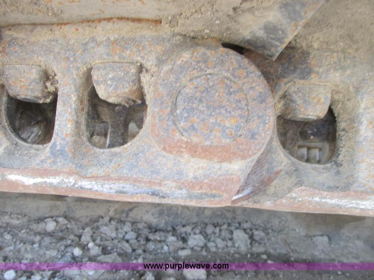 image for item A8688 2004 Caterpillar 345B L excavator