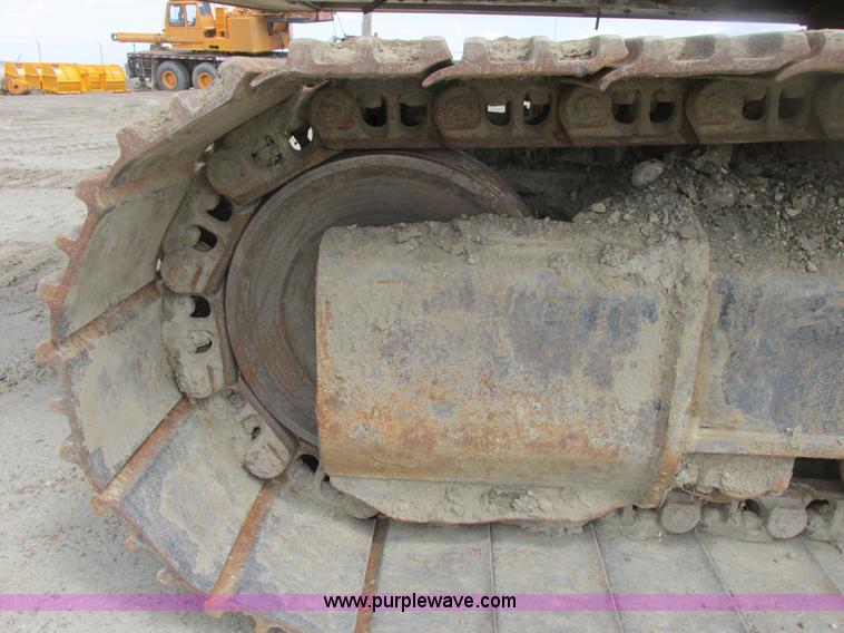 image for item A8688 2004 Caterpillar 345B L excavator