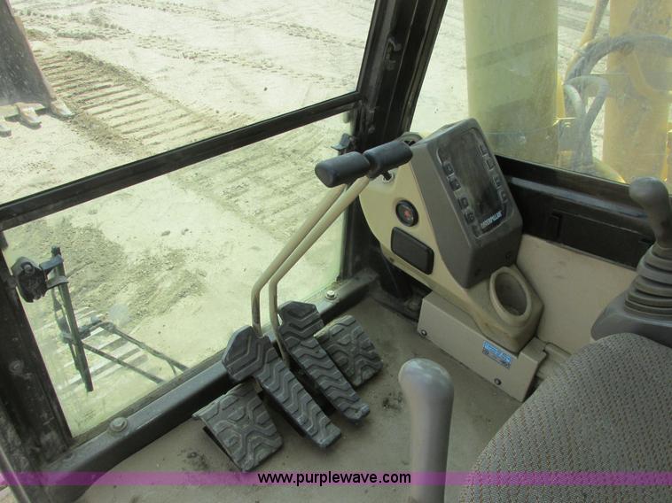 image for item A8688 2004 Caterpillar 345B L excavator