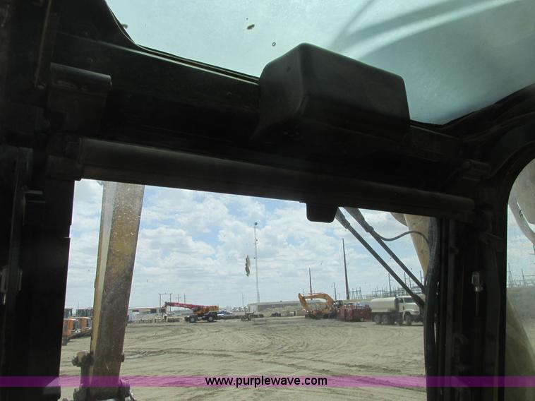 image for item A8688 2004 Caterpillar 345B L excavator