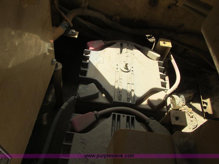 image for item A8688 2004 Caterpillar 345B L excavator