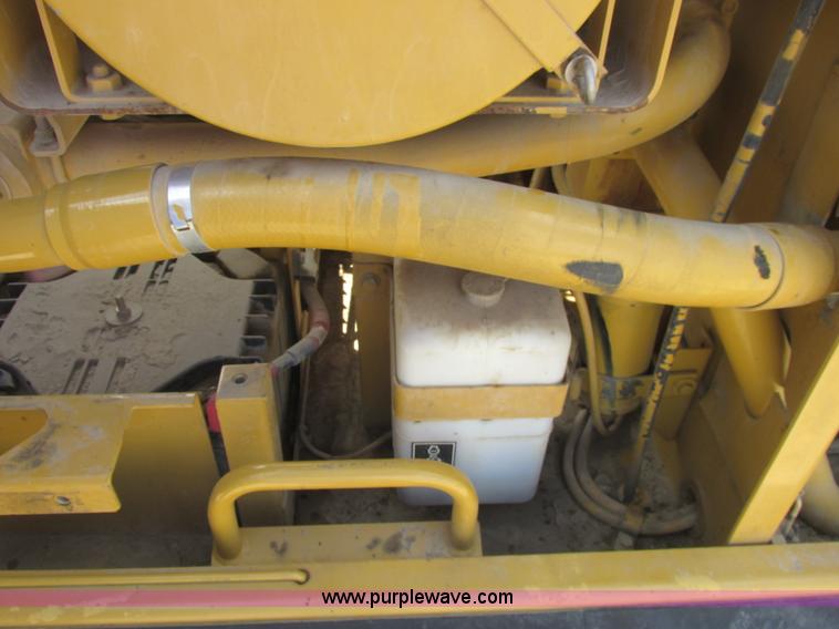 image for item A8688 2004 Caterpillar 345B L excavator