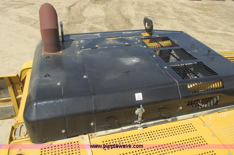 image for item A8688 2004 Caterpillar 345B L excavator