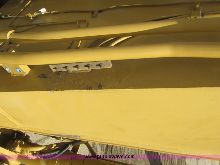 image for item A8688 2004 Caterpillar 345B L excavator